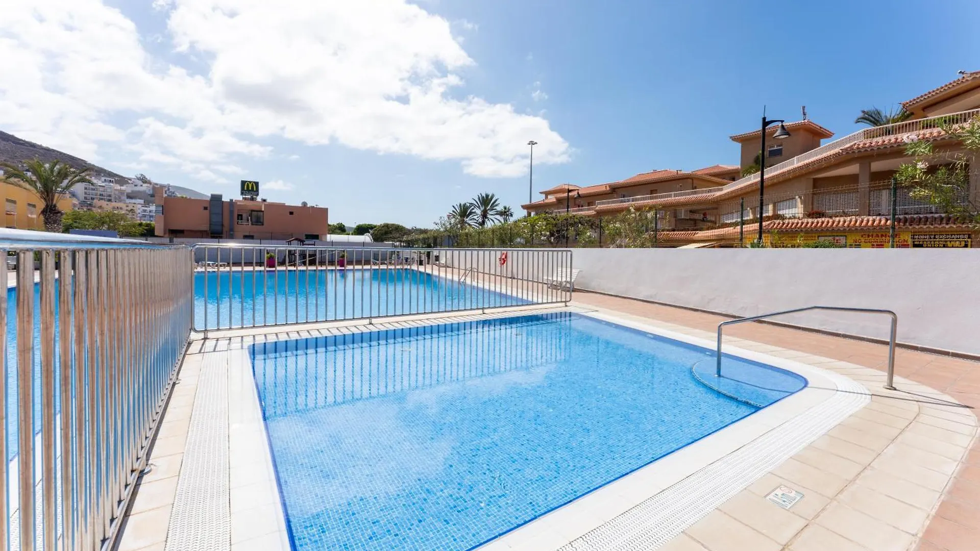 Estudio Con Mejor Posicion En Playa Las Vistas Arona