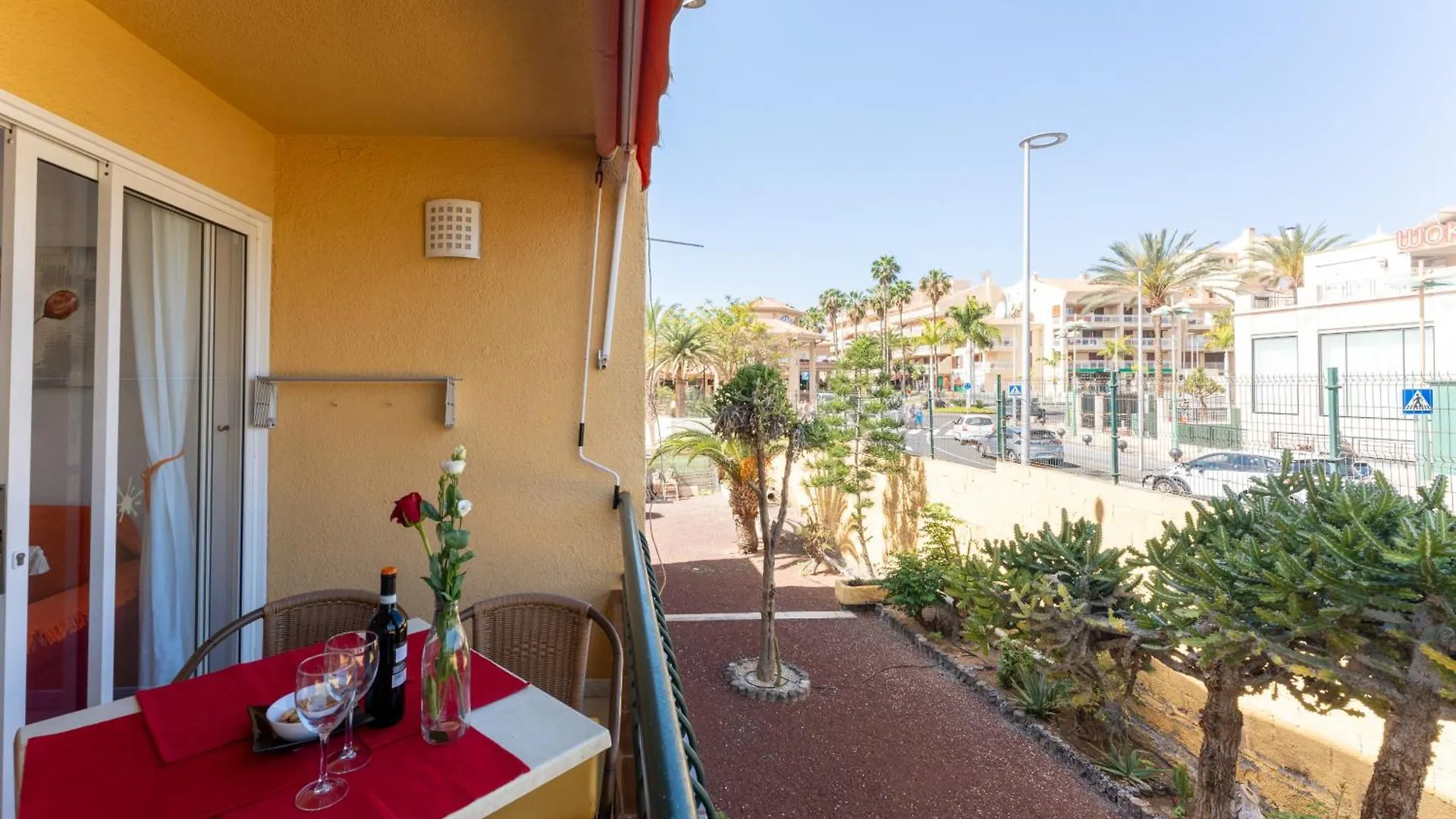 Estudio Con Mejor Posicion En Playa Las Vistas 阿罗纳