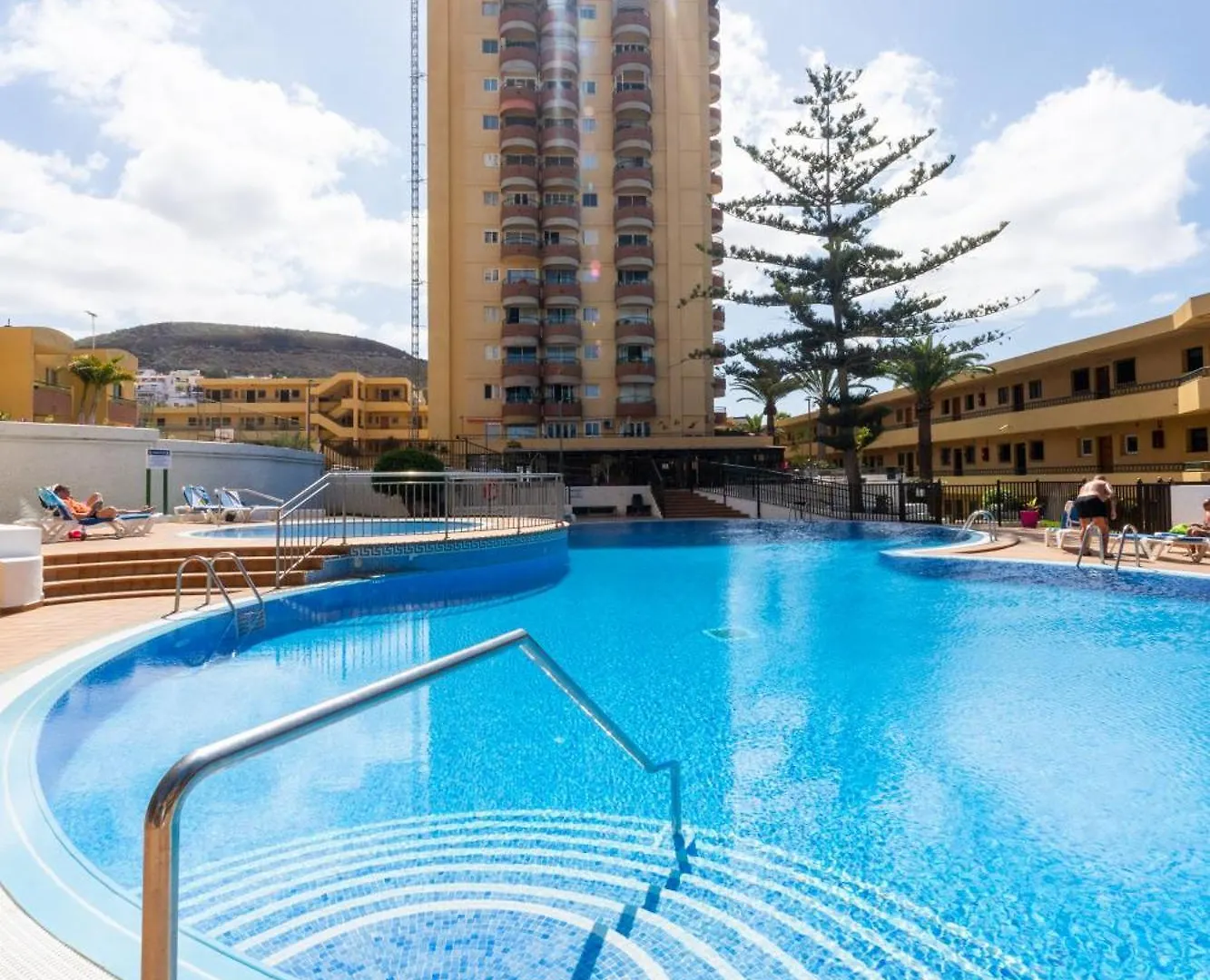 Estudio Con Mejor Posicion En Playa Las Vistas 阿罗纳 0*,  西班牙