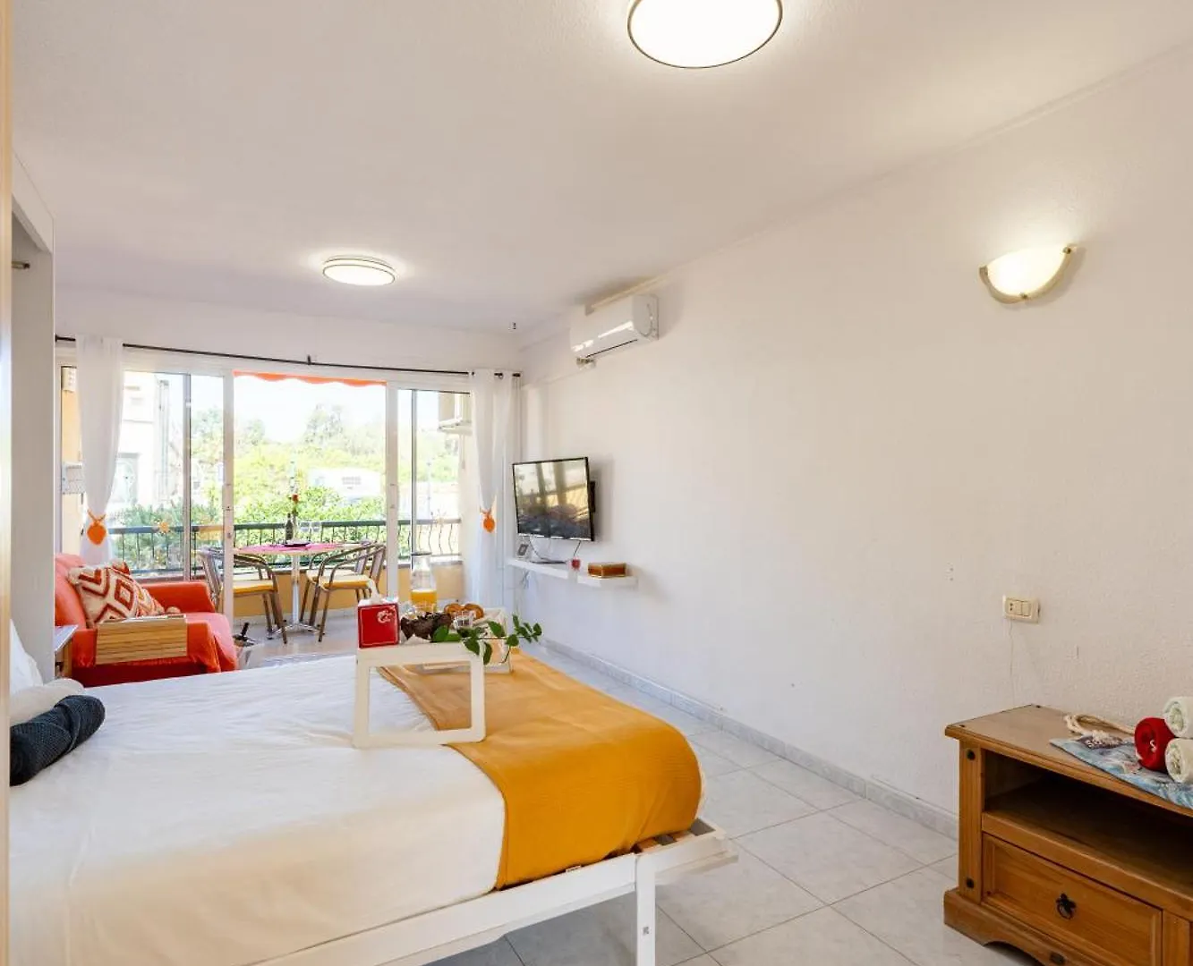 Estudio Con Mejor Posicion En Playa Las Vistas 阿罗纳