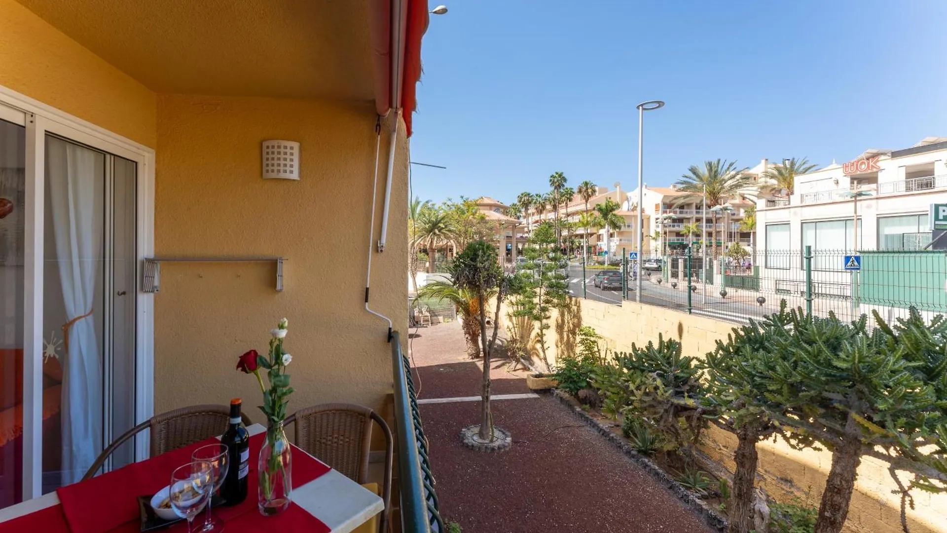 Estudio Con Mejor Posicion En Playa Las Vistas 阿罗纳 0*,